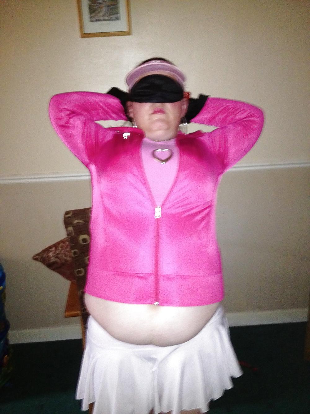 10P Dumb Fat Chav Karen Dunne