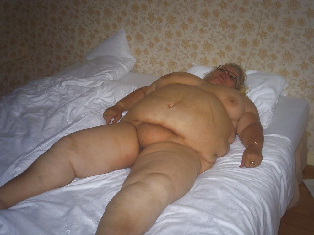 13P Fat pussy mounds fettfotze grote venusheuvels