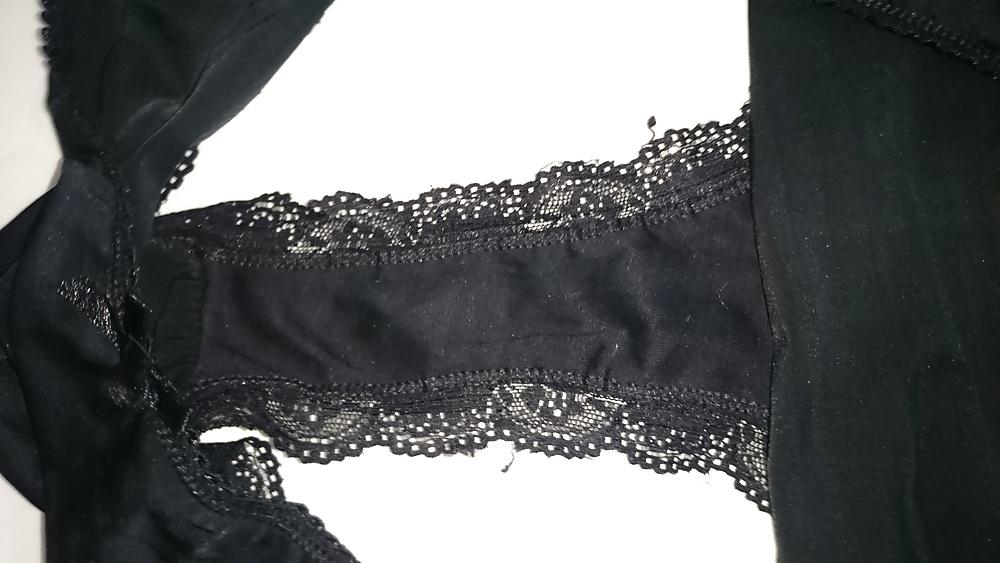 21P Bathroom floor pantys 