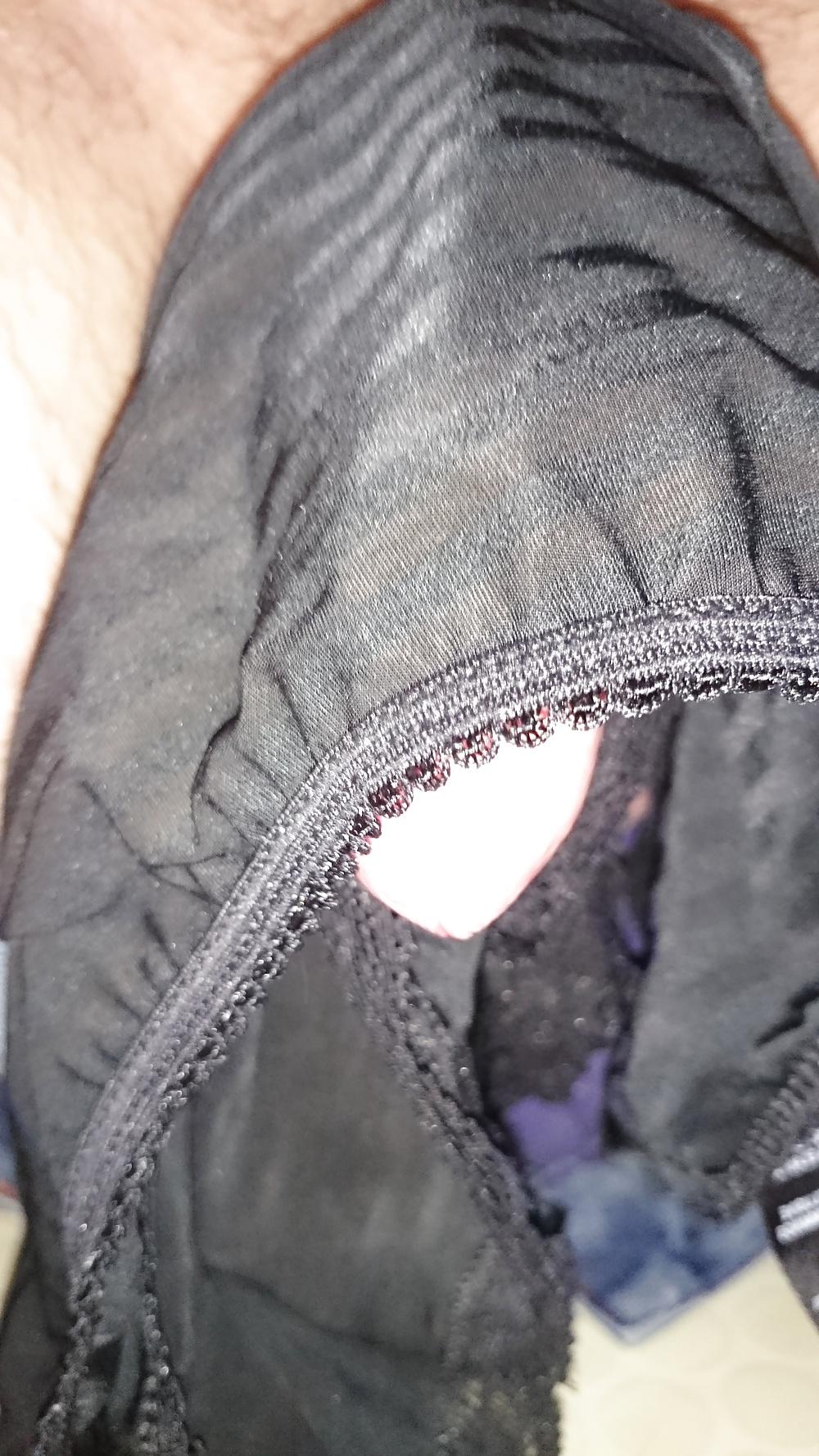 21P Bathroom floor pantys 