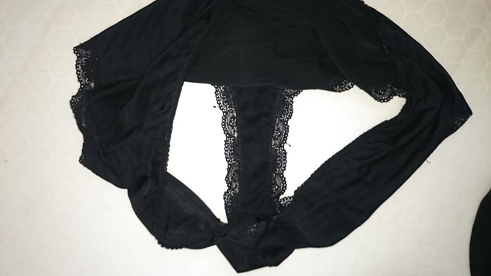 21P Bathroom floor pantys 