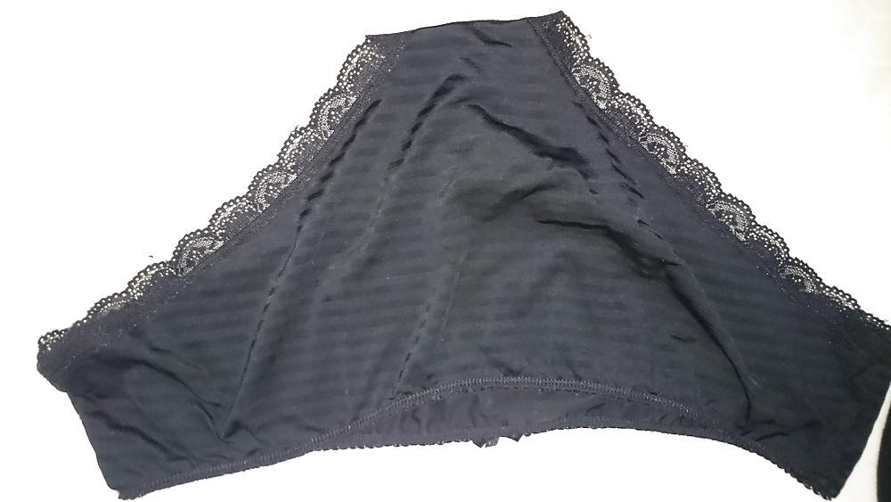 21P Bathroom floor pantys 