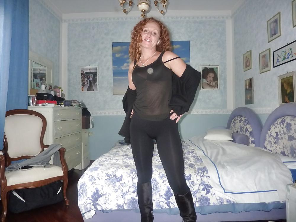 25P Mega Hot Slut Red Head Show tits ass pussy upskirt