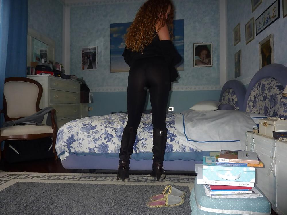 25P Mega Hot Slut Red Head Show tits ass pussy upskirt