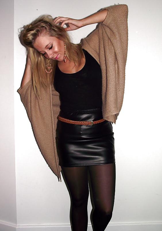7P Blond haired teeen in leather (NN)