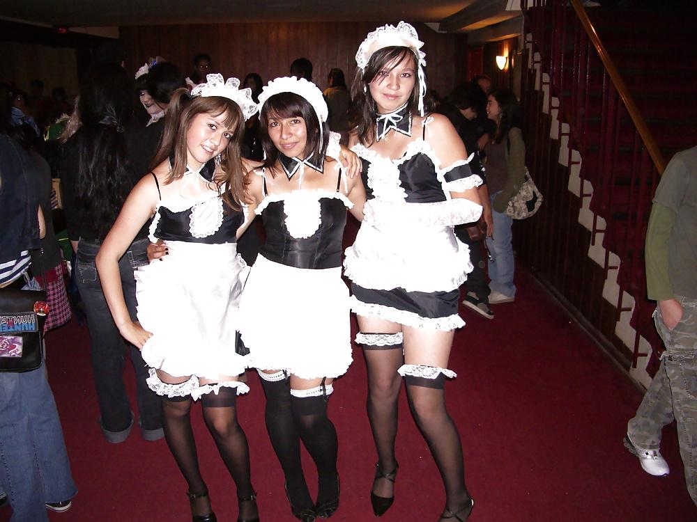 8P Chilean teens in Cosplay show