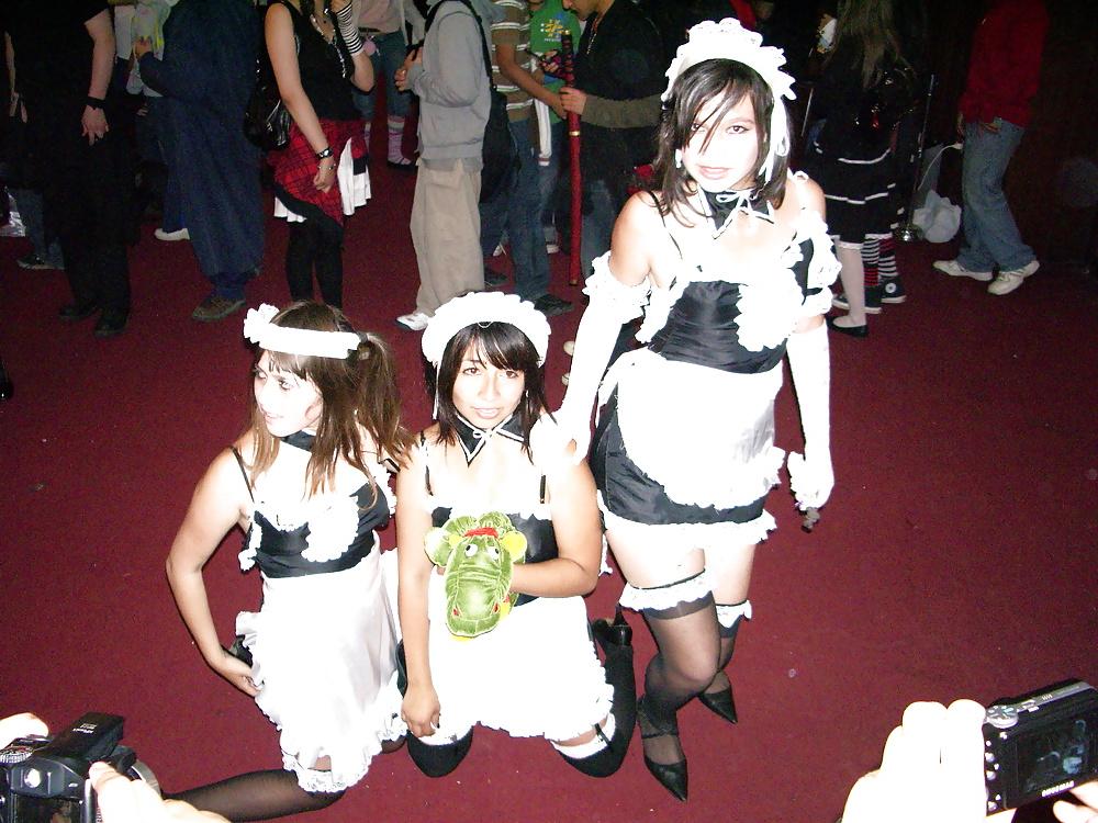 8P Chilean teens in Cosplay show