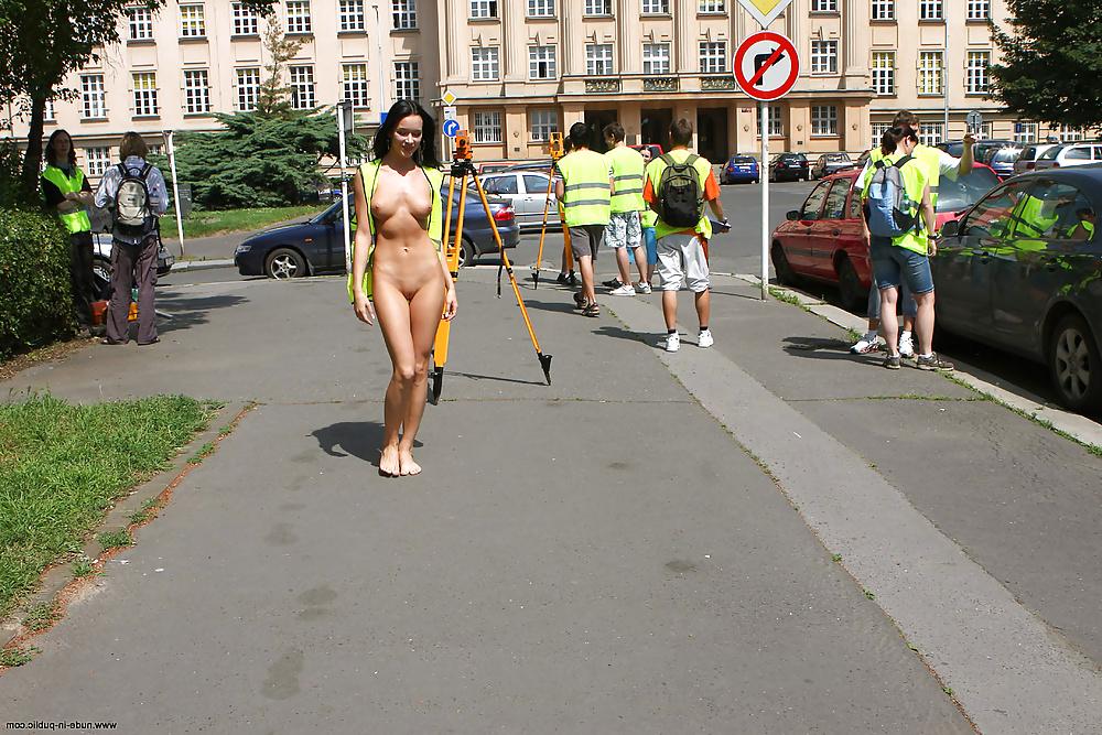 25P Girls Public Nude A