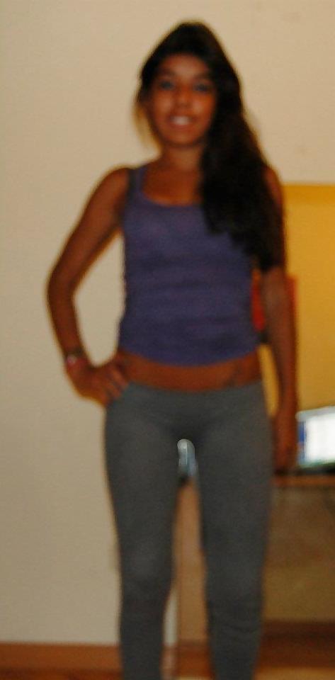 25P Sexy Brazilian Teen: Amanda