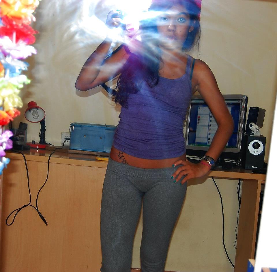 25P Sexy Brazilian Teen: Amanda