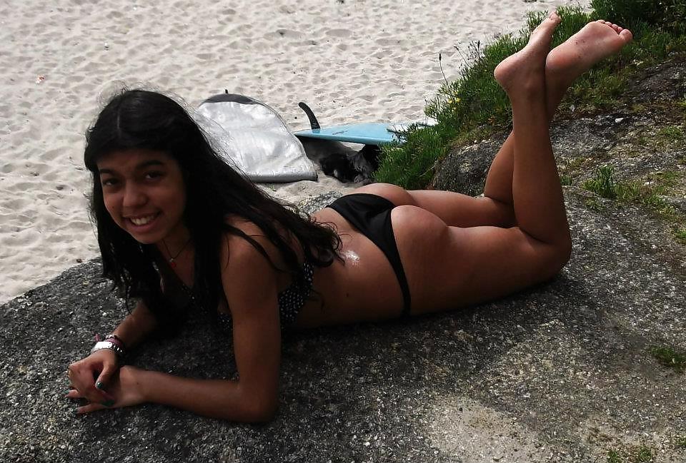25P Sexy Brazilian Teen: Amanda