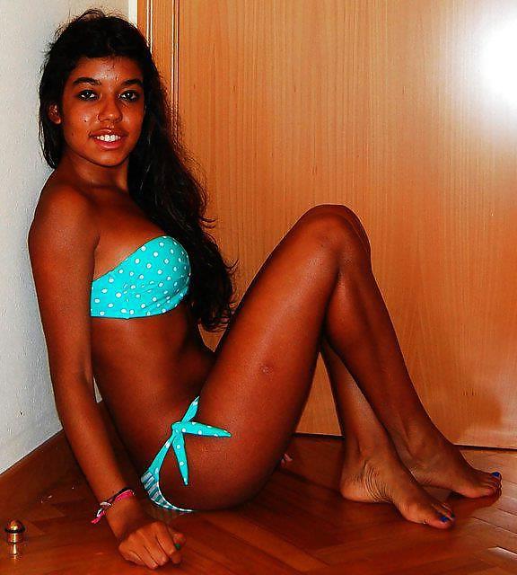 25P Sexy Brazilian Teen: Amanda