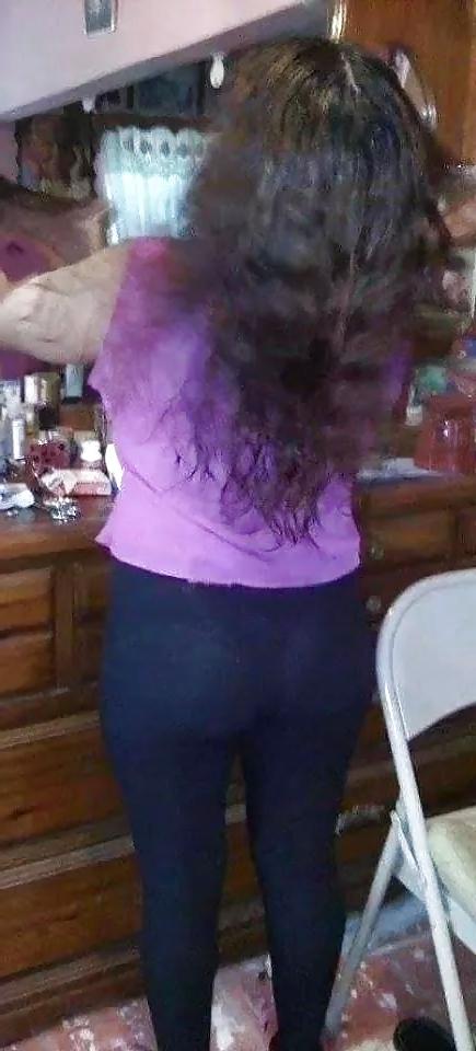 18P She wears thong