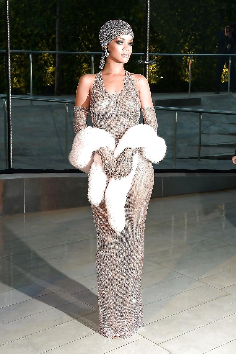 25P What Is Your RIHANNA Fuck Fantasy?