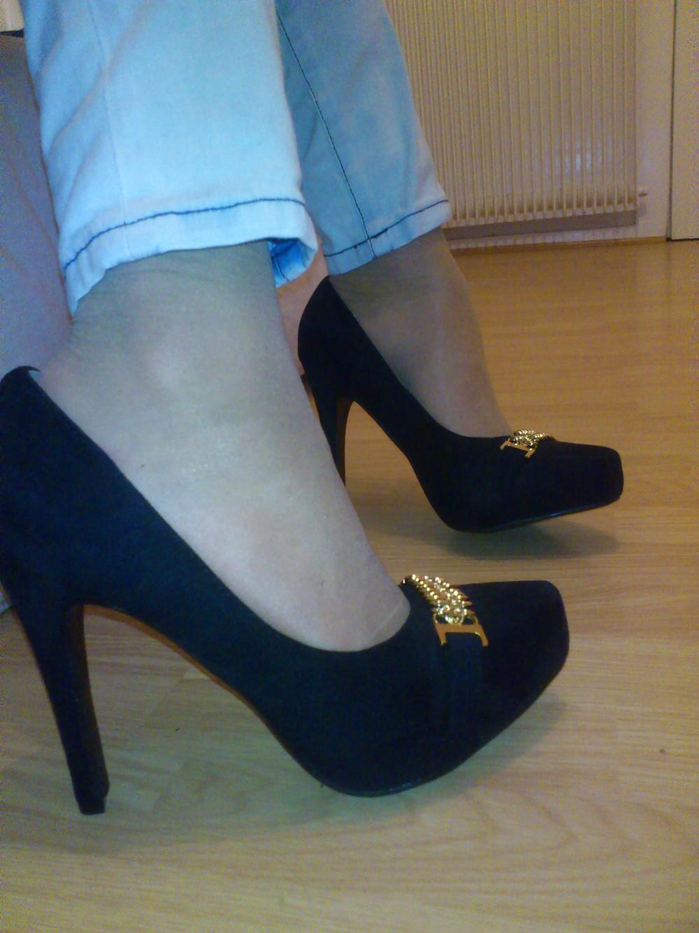 7P Me with news shoes and jean. young teen sissy crossdresse