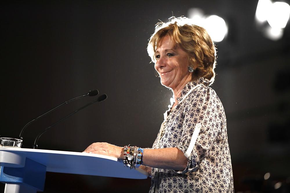 25P Love jerking off to conservative Esperanza Aguirre 