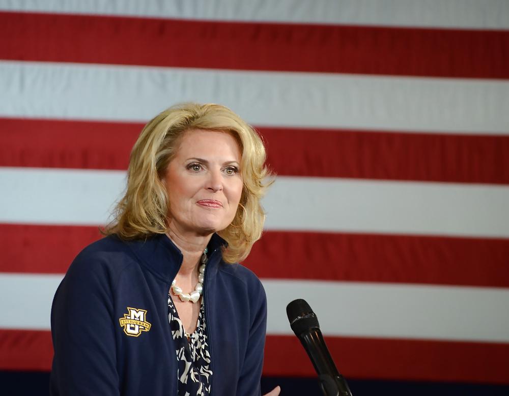 25P Love jerking off to conservative Ann Romney
