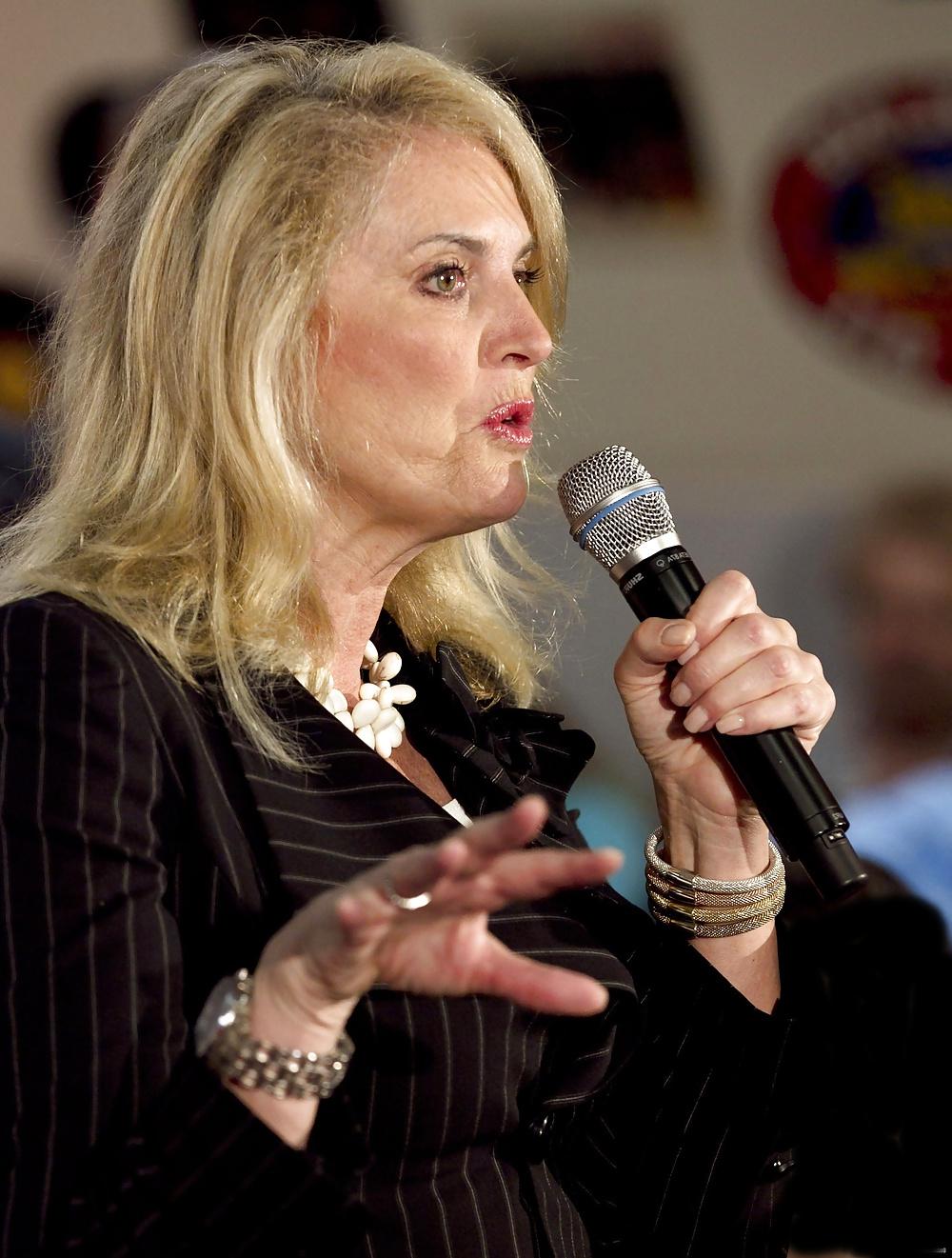 25P Love jerking off to conservative Ann Romney