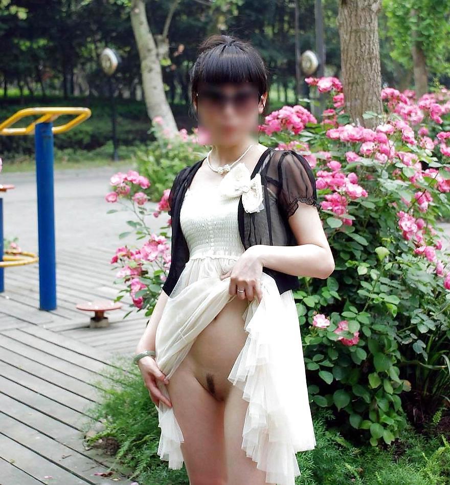 7P Chinese hot wife outdoor