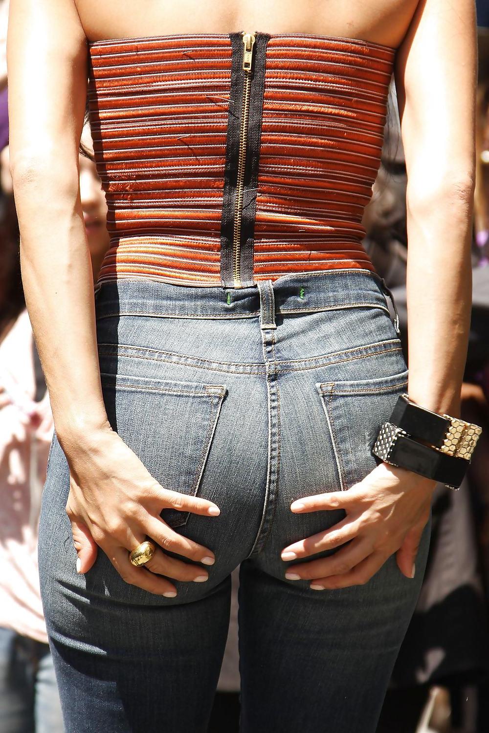 25P Nicole Scherzinger cleavy in jeans (arse shots) out in Paris