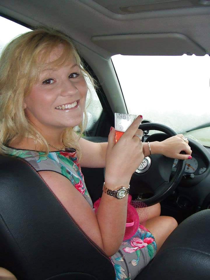 17P Short haired blonde wants cum.
