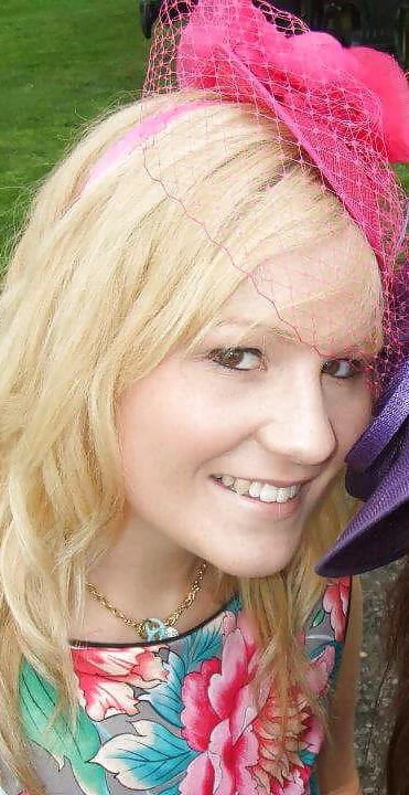 17P Short haired blonde wants cum.