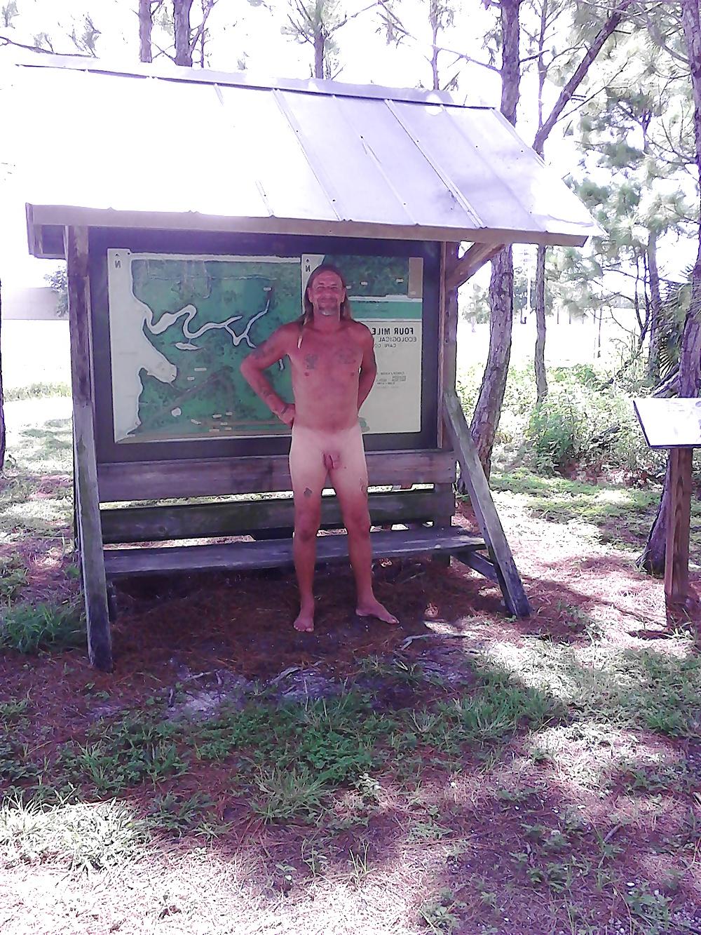 20P Outdoors and naked