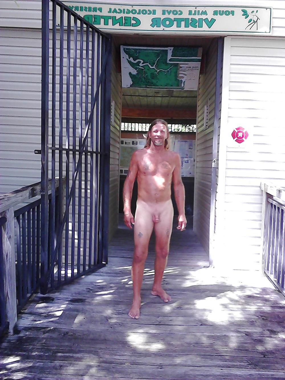 20P Outdoors and naked