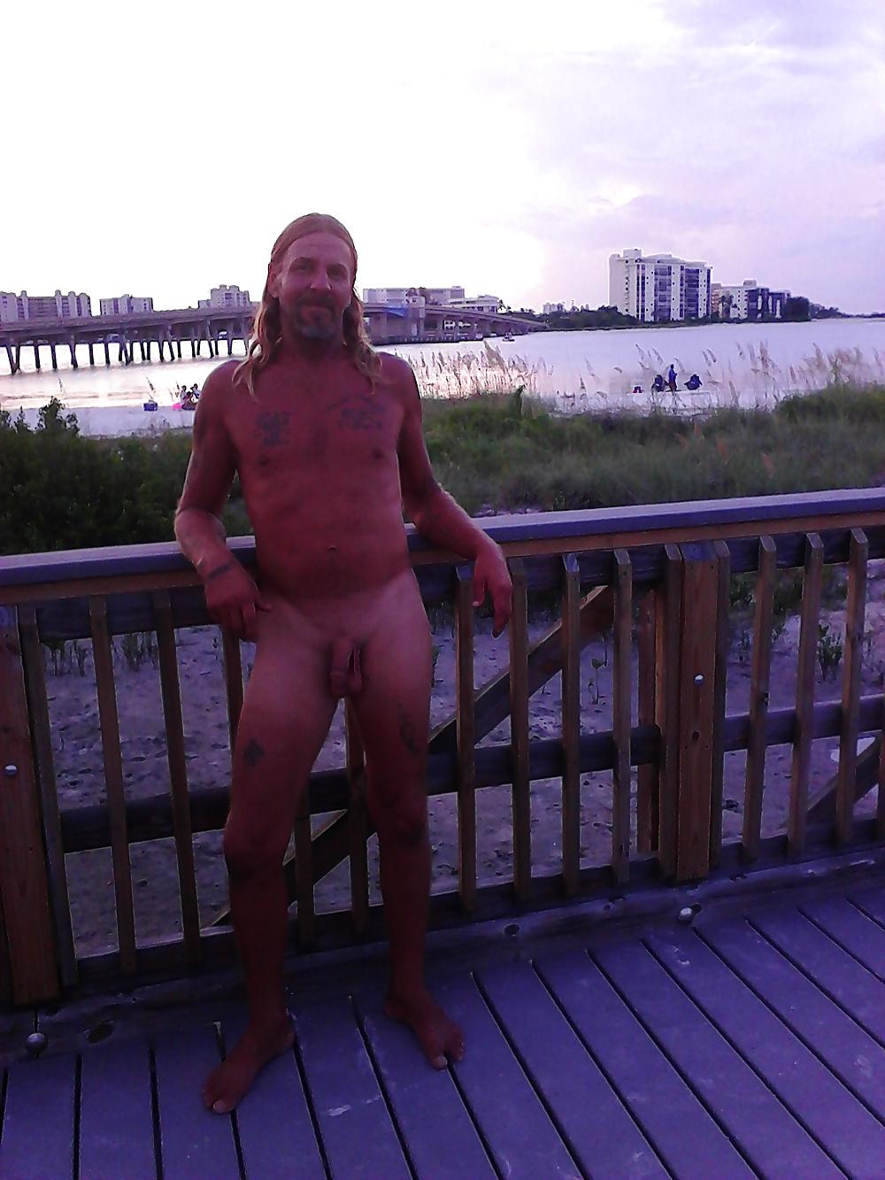 20P Outdoors and naked