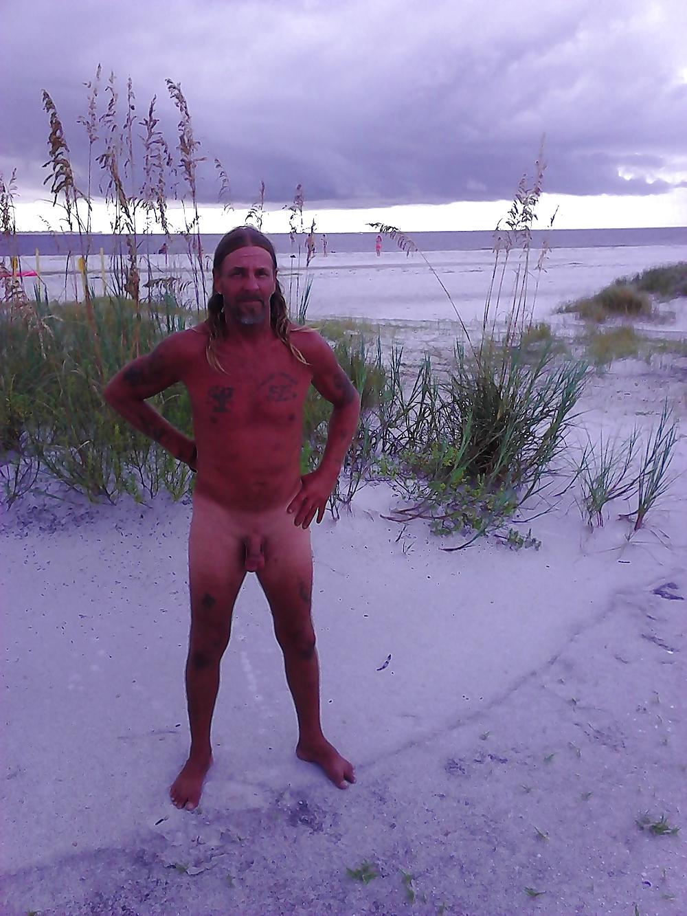 20P Outdoors and naked
