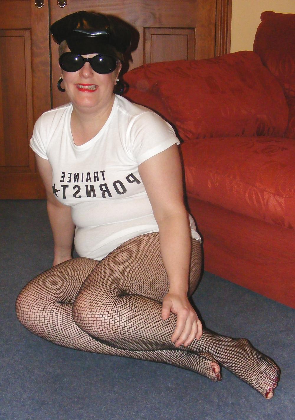 25P Mistress K in fishnets