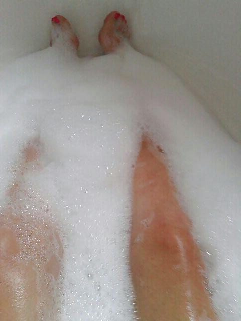 21P Bathing time