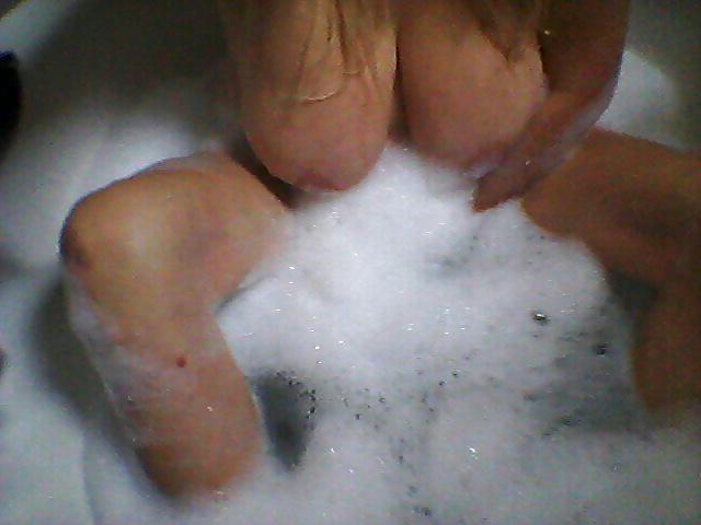 21P Bathing time