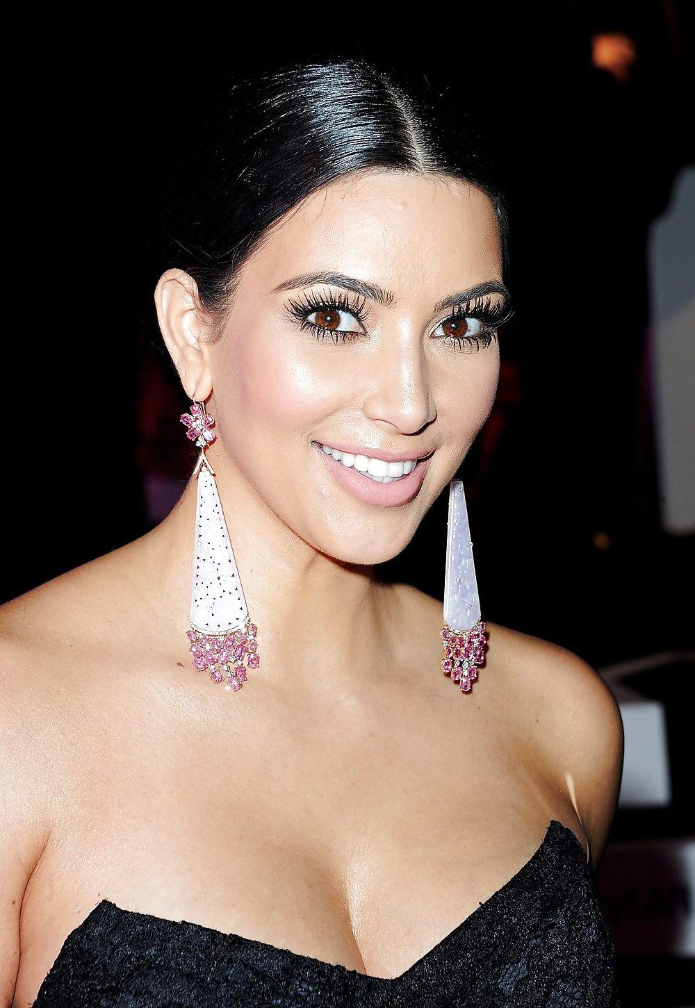 25P Kim Kardashian Glamour Women Of The Year Awards 2011London