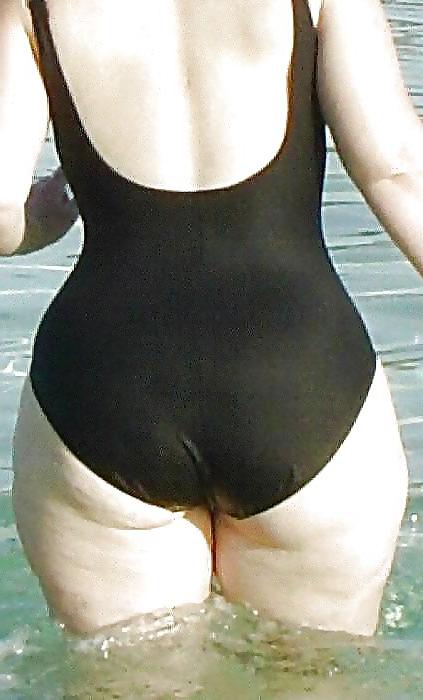 25P Big Asses in Tight Clothes Part 1