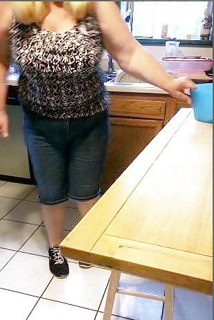25P Wife in her tight ass jeans