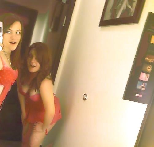25P Two amateurs takeing some mirror pics