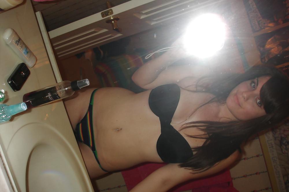 25P Two amateurs takeing some mirror pics