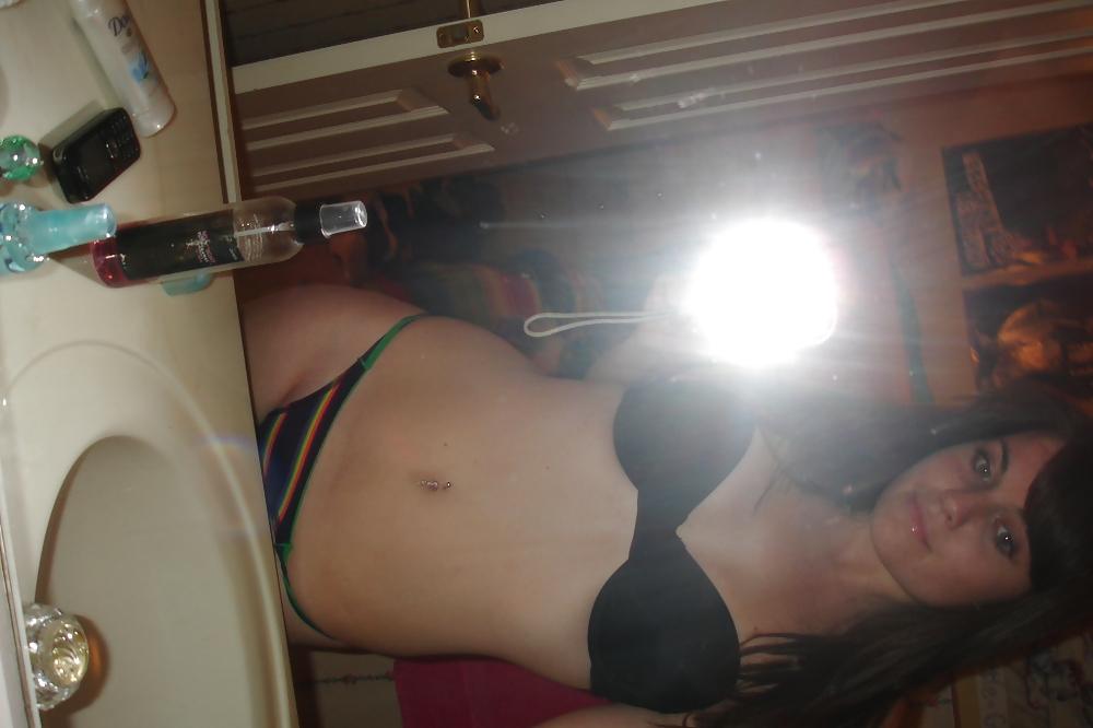 25P Two amateurs takeing some mirror pics