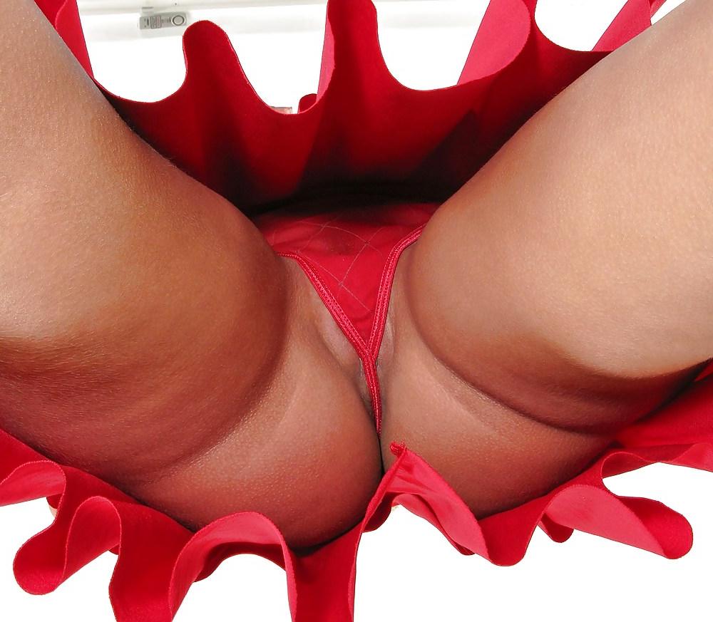 25P Cheerleader Upskirt