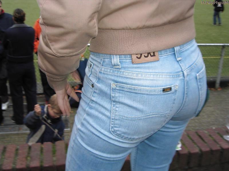 15P Asses in jeans #2