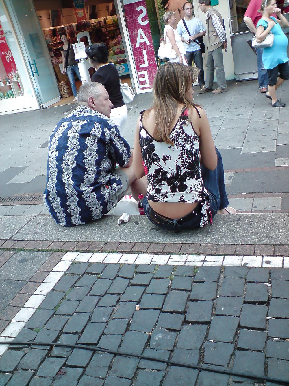 20P PUBLIC THONG