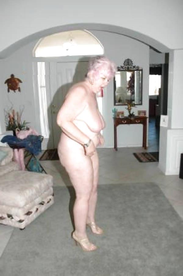 9P Pink Haired Mature Lady