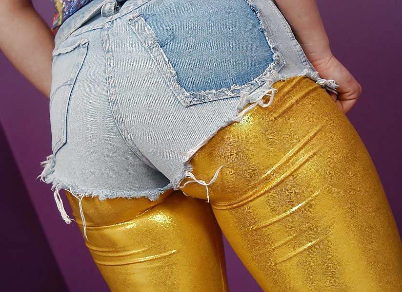 25P Women in and out of jeans