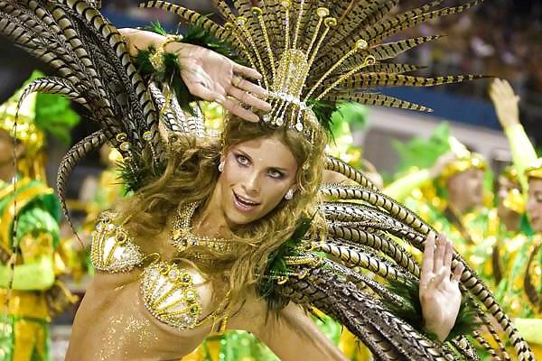 25P Brazilian carnival