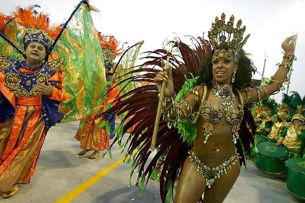 25P Brazilian carnival