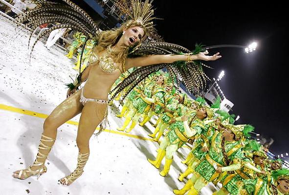 25P Brazilian carnival