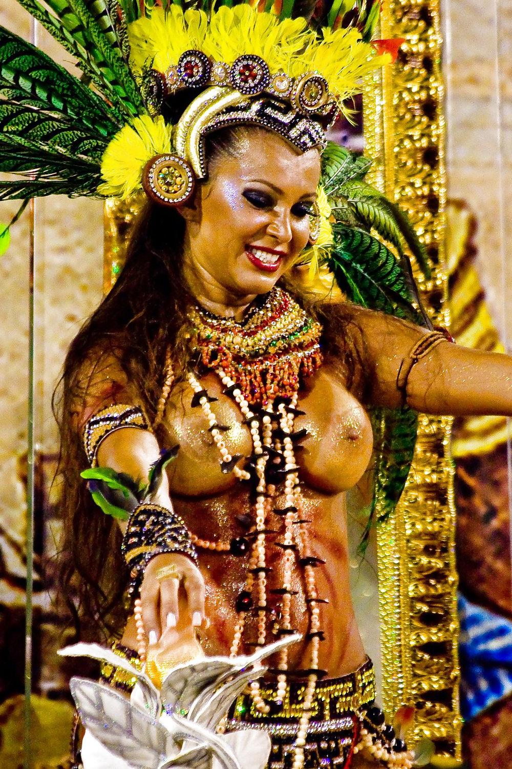 25P Brazilian carnival
