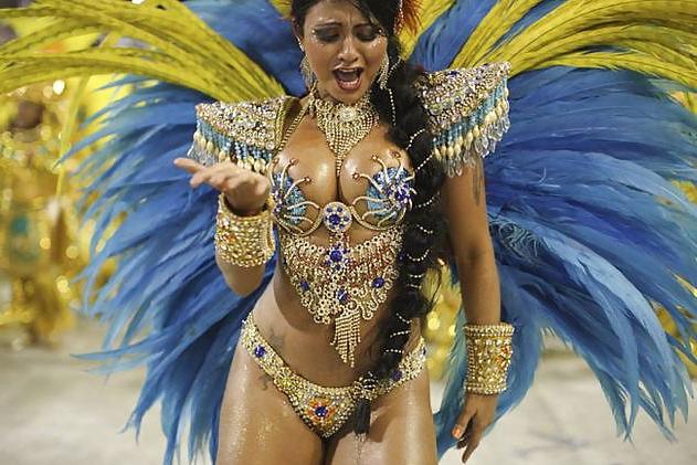 25P Brazilian carnival
