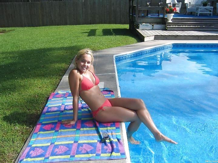 15P Hot Cheerleader